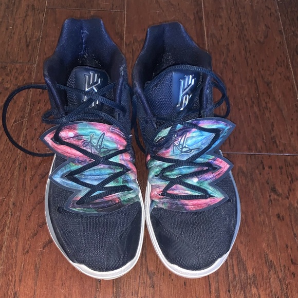 nike kyrie tennis shoes